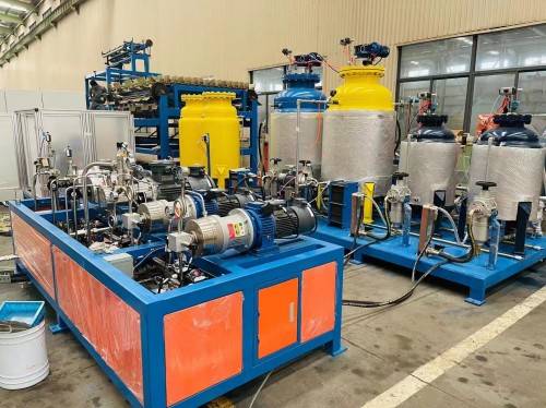 2025年數控與夾心彩鋼板設備選購指南 跨材質適配與售后體系解析，兼論零部件銷售策略